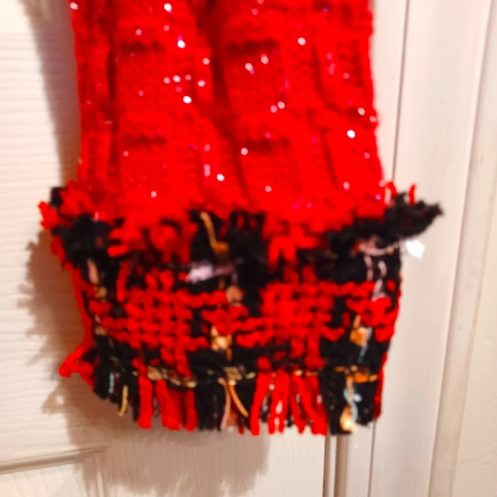 Classic red plaid sweater - Picture 5 of 6